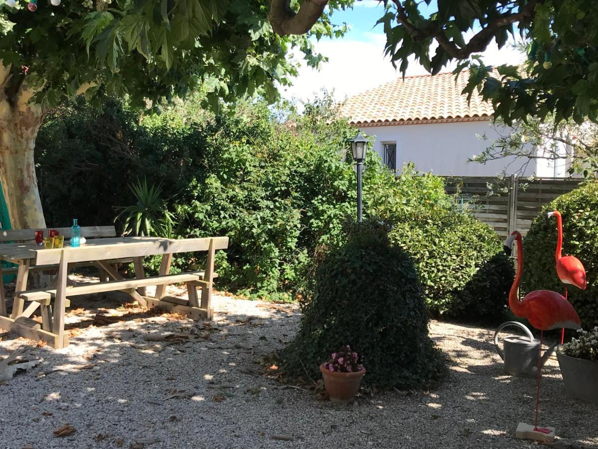 Vila Mas Viala Vauvert Exteriér fotografie